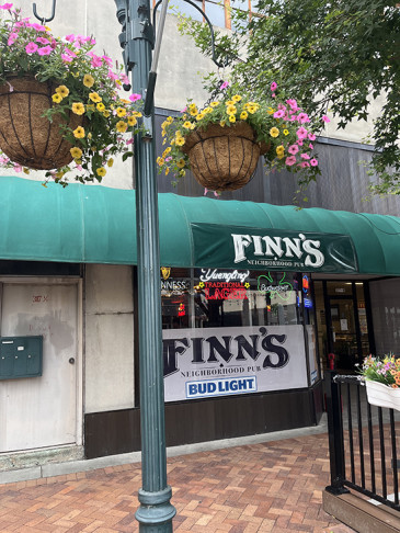 Finn's Pub